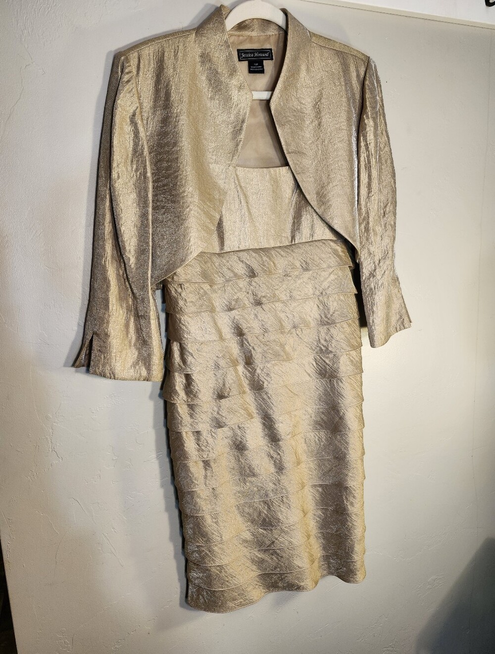 Jessica Howard Metallic Champagne Two-Piece Textured Dress & Jacket